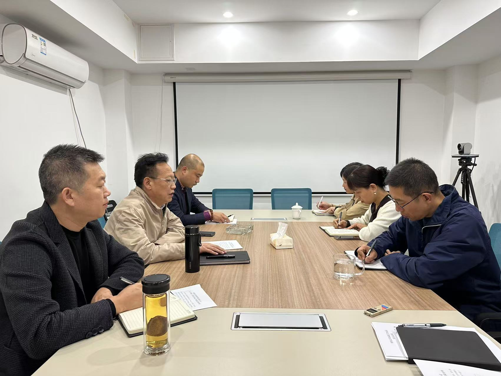 劉總1.10.png 劉總1.10.png